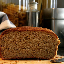  Вулканический хлеб — исландский ржаной хлеб, имеющий сладкий привкус