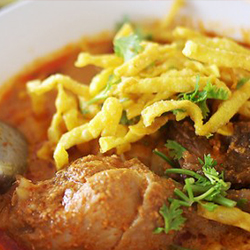 Khao Piak Sen (Кхао Пьяк Сэн) — суп с тонкой рисовой лапшой