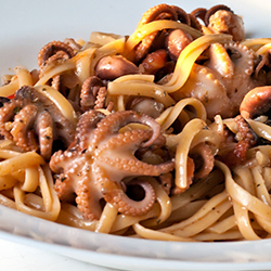  Спагетти с осьминогами