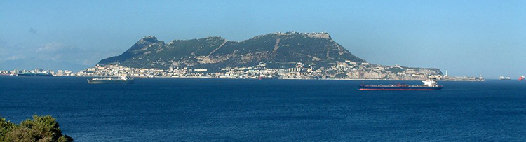 Rock_of_Gibraltar_seen_from_Punta_Carnero.jpg