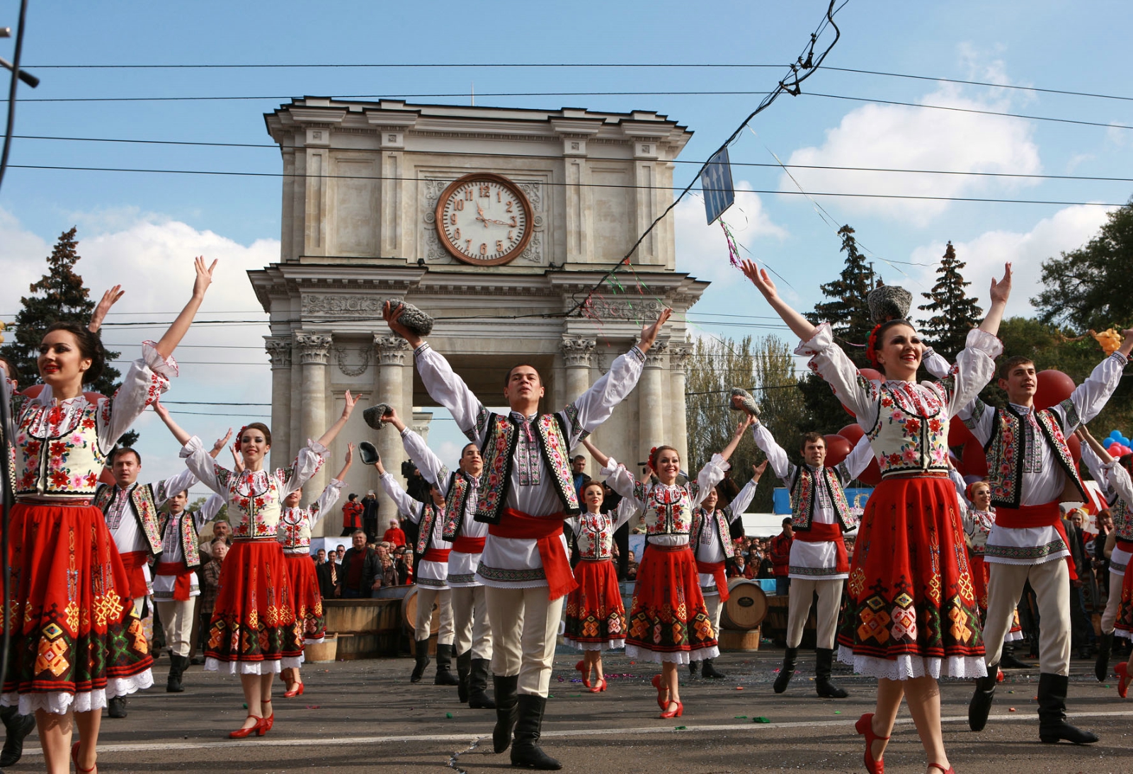 Традиции и обычаи Молдовы.