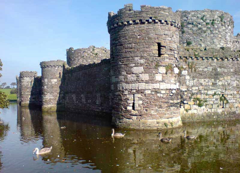 Замок Бомарис