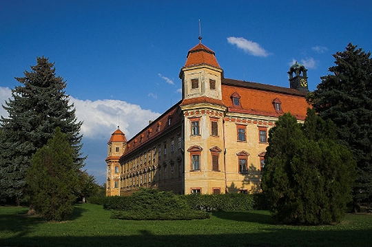 Замок Голешов