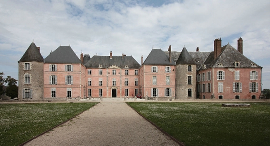 Замок Мен-сюр-Луар