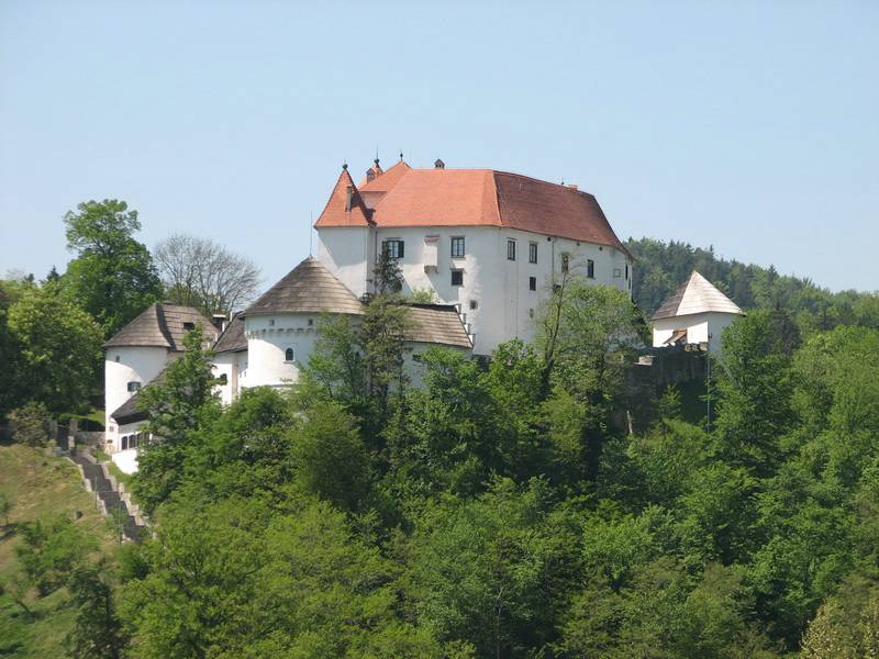 Замок Веленье